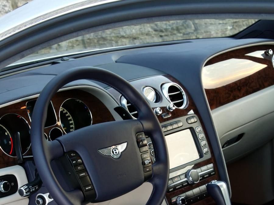  Bentley Continental GT 2003 года  (фото 128 из 241)
